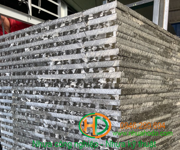 pallet nhựa pvc