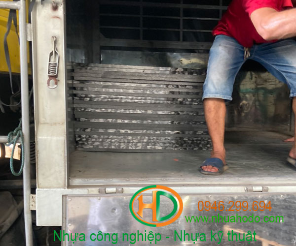 pallet nhựa pvc